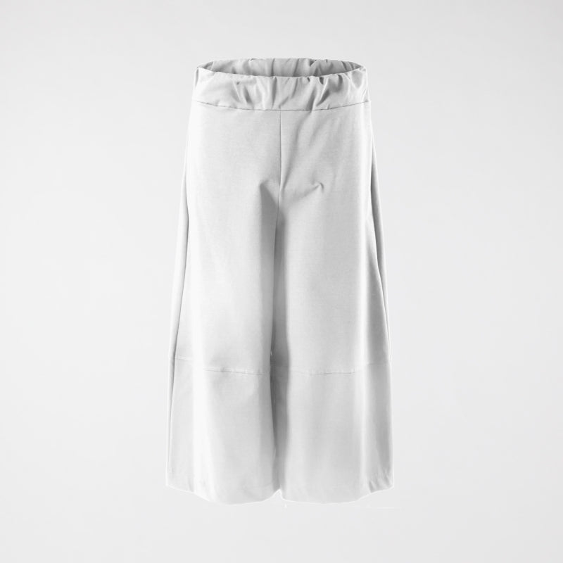 Pantalone Palazzo in Punto Milano Bianco Donna Pantalone Culotte Fascia elasticizzata in vita Vita alta Cavallo regolare Dettaglio cucitura sotto il ginocchio Taglio Palazzo Colore Bianco Comoda vestibilità Vestibilità Over Composizione Tessuto 52%CO 40%PA 8%EA Taglia Unica Made in Italy Prodotto da Wendy Trendy Distribuito da 28dot8™ 